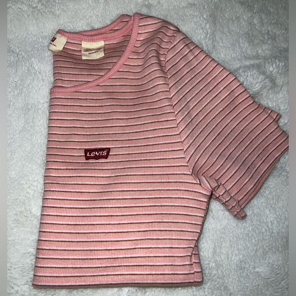 Levi’s XS tshirt